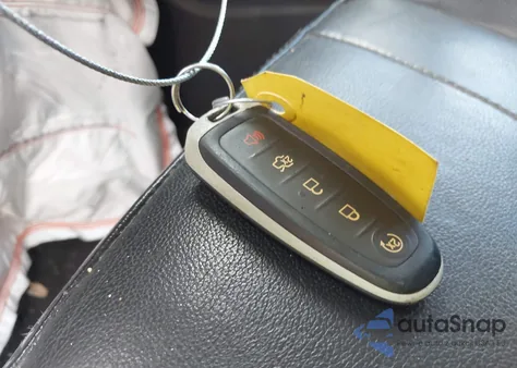 2014 Ford Focus Titanium from USA, damaged, VIN 1FADP3N2XEL221125